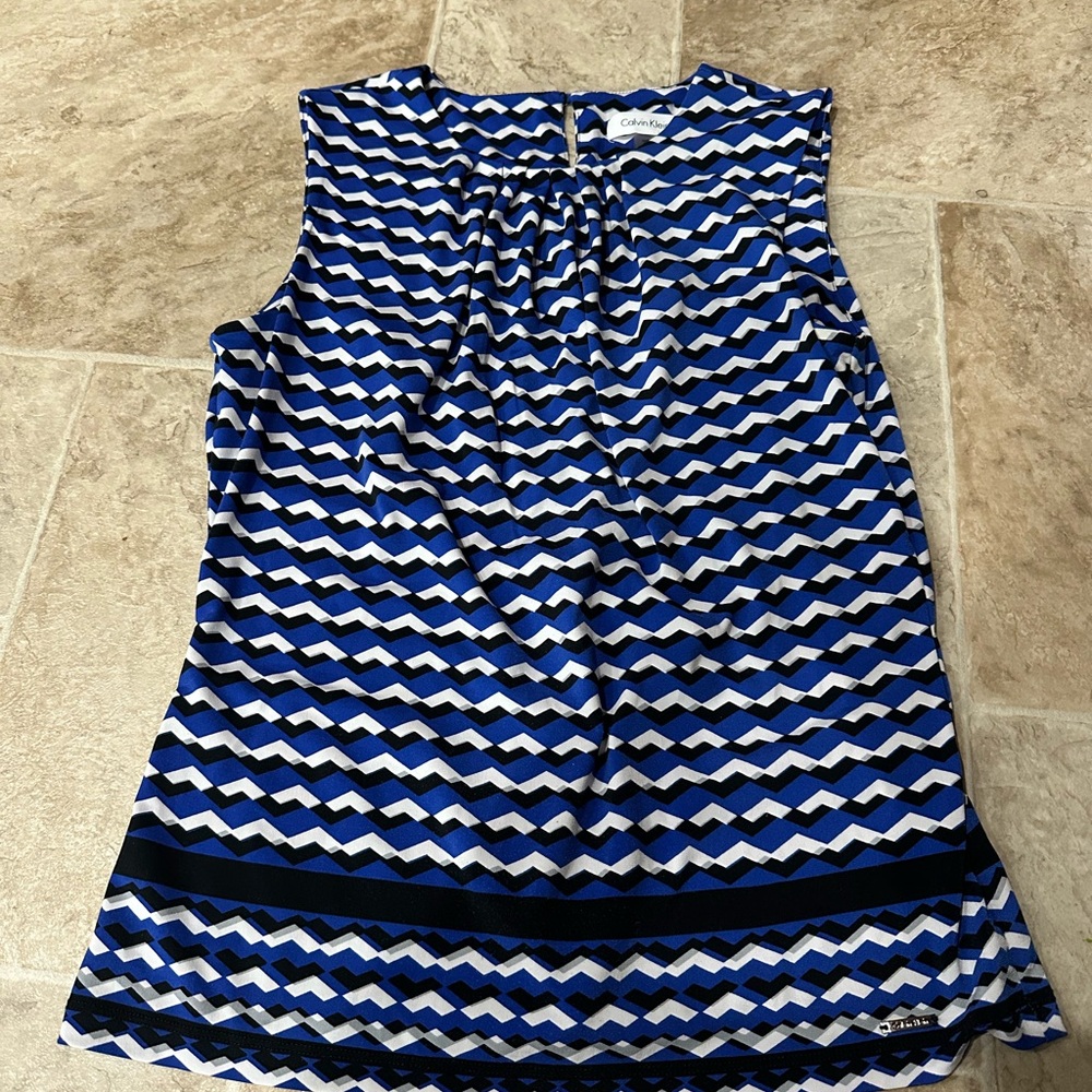Calvin Klein Women's Zigzag Patterned Top